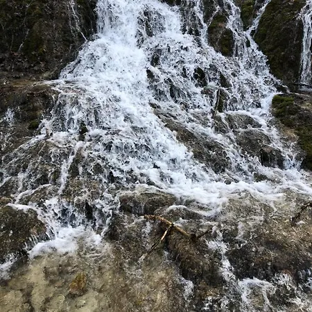 Liebevoll Eingerichtete Mit 5 Betten *